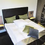 The 호텔 4*
